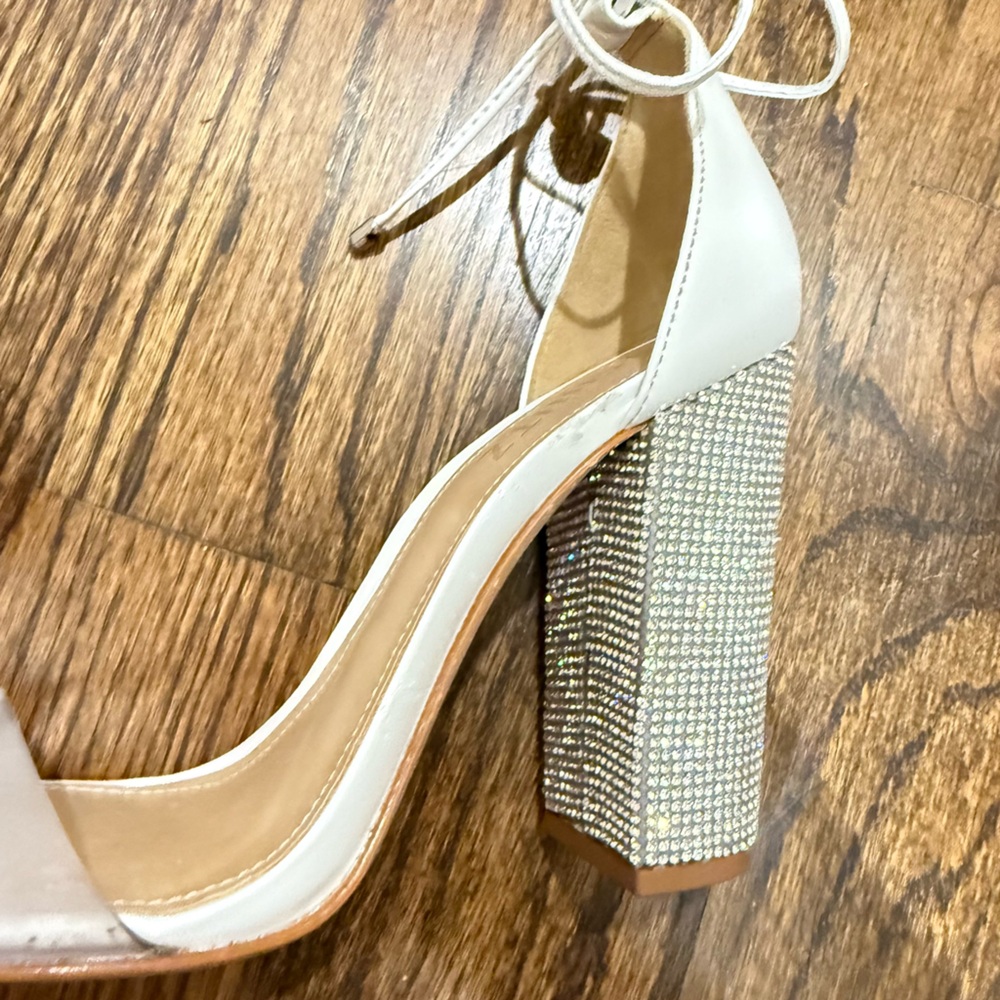 Shoes - Picture 4 of 12